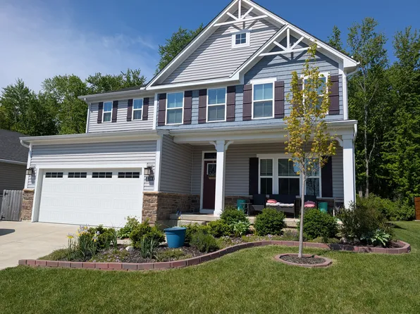 3159 White Ash Dr, Tipp City, OH 45371