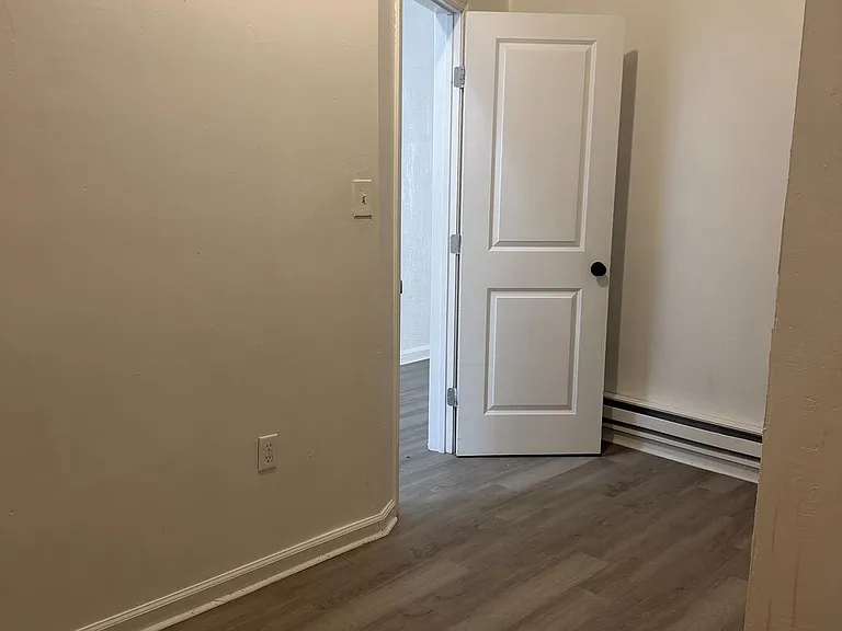 1112 W Glenwood Ave #1 — Photo 6