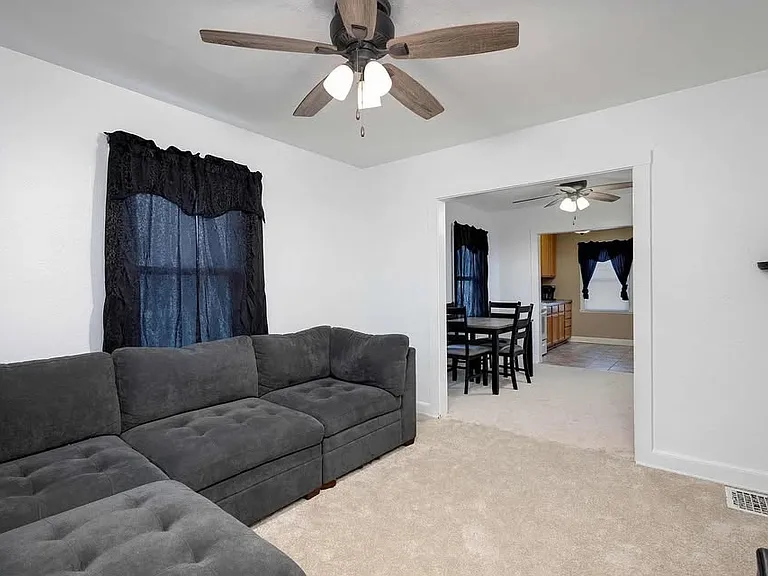 310 S Elmwood Ave — Photo 4