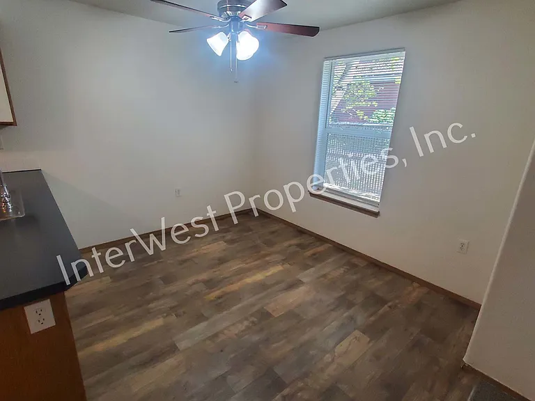 9931 NE Prescott St #13 — Photo 8