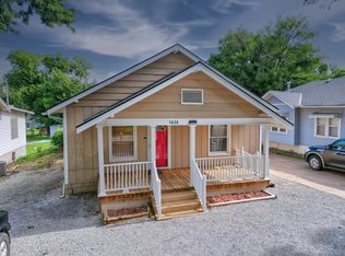 1430 E 3rd Ave, Winfield, KS 67156