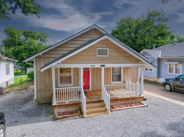 1430 E 3rd Ave, Winfield, KS 67156