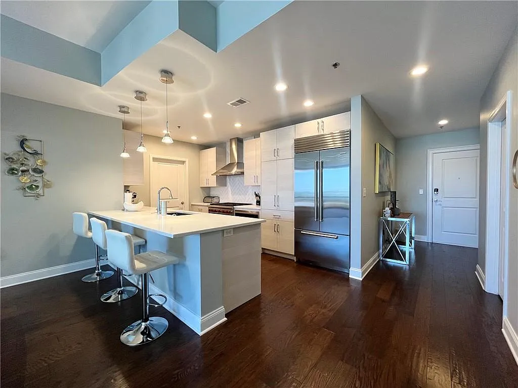 2 bed, 2.5 bath, 1744 sqft, $5,000 — Photo 4