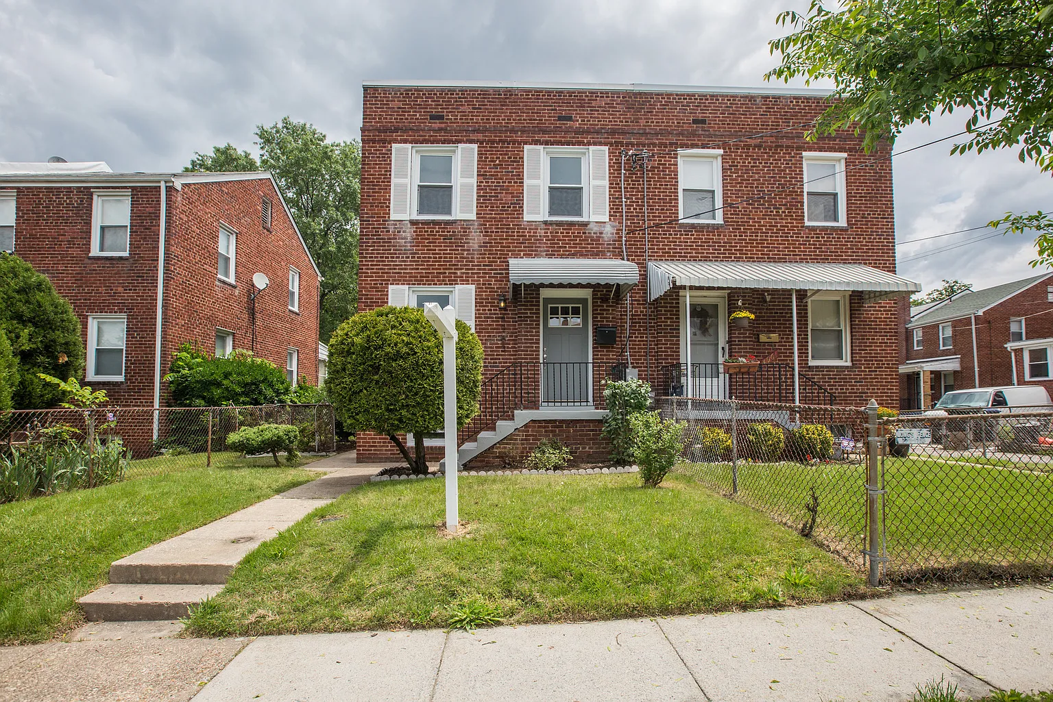 4963 8th St NE photo 1