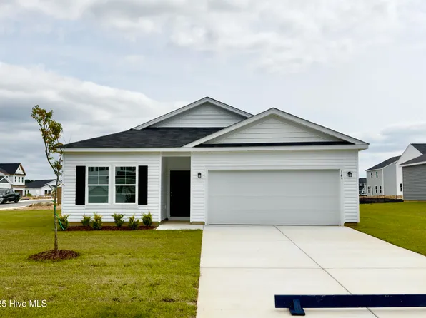 149 N Squires Run Lane, Richlands, NC 28574