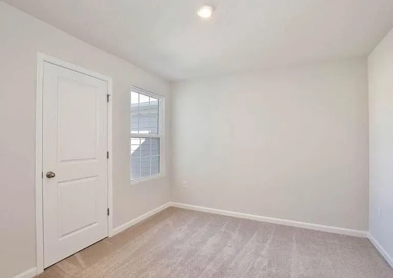 353 Sedgewick Dr — Photo 8