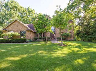 3995 W Sterns Rd, Lambertville, MI 48144