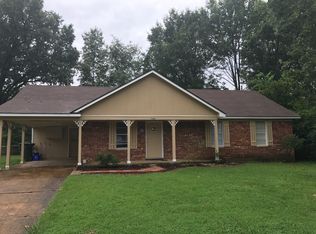 7065 E Foxhill Dr, Memphis, TN 38135