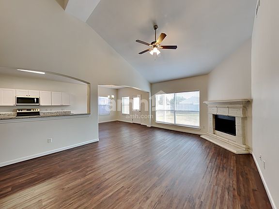 3rd image of 1715 Twin Hills Way