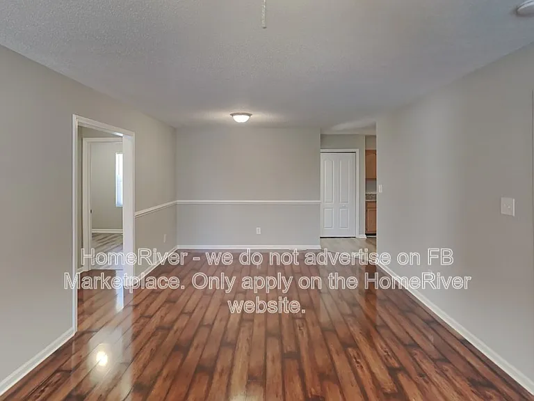 515 Creekview Dr — Photo 3