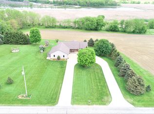 N4056 Sock Rd, Reeseville, WI 53579