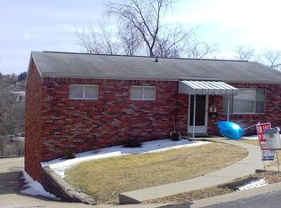 69 Skyvue Dr, Pittsburgh, PA 15234