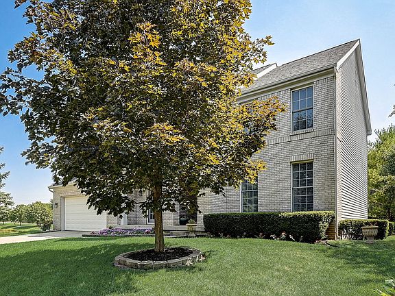 2nd image of 401 Montgomery Dr