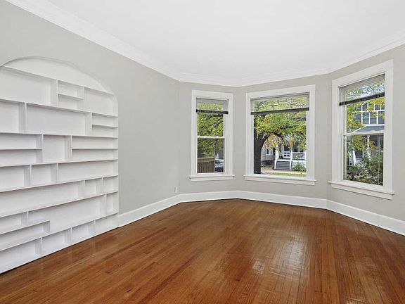3rd image of 4818 N Hamilton Ave