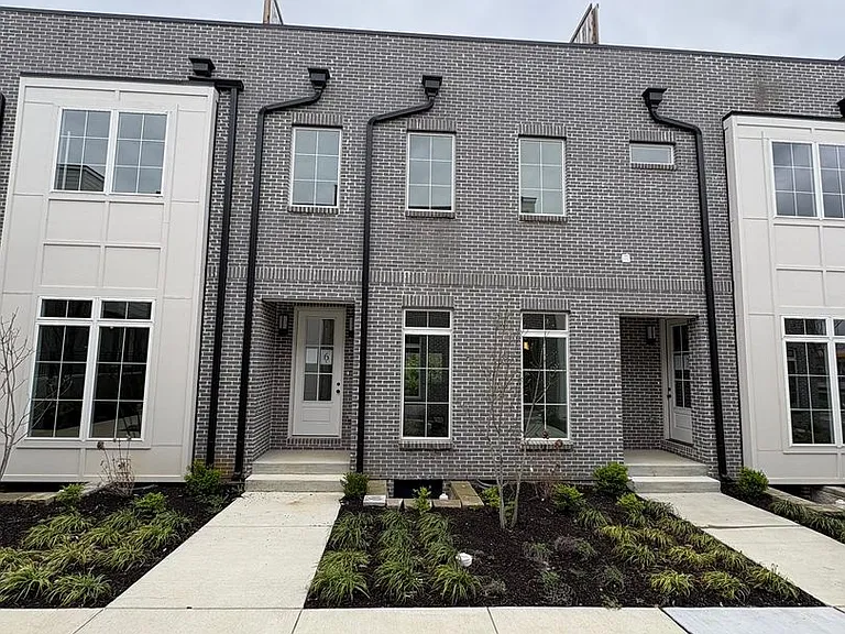 310 Cedar St — Photo 10