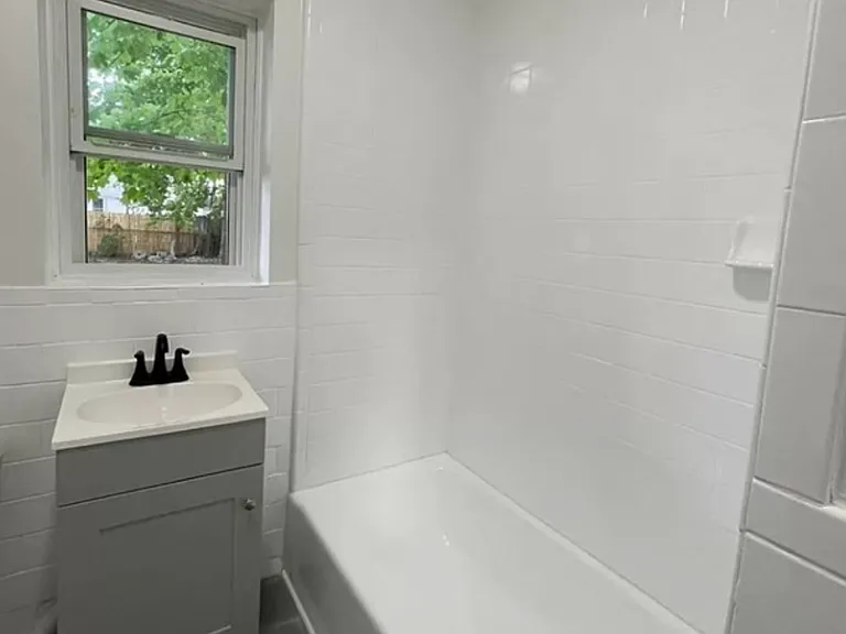 64 Trafford St #6 — Photo 3