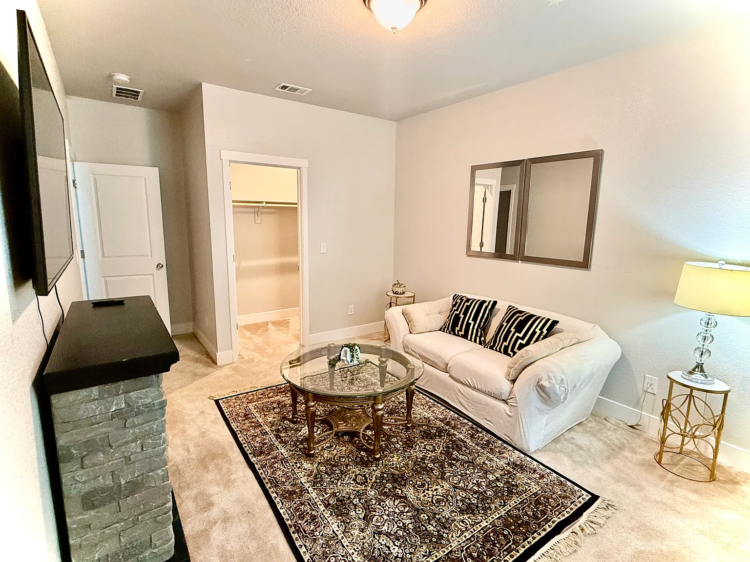 1 bed, 800 sqft, $1,595 — Photo 2