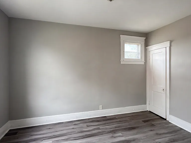 5801 Toledo St — Photo 9