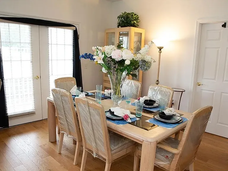 607 Prestwick Dr #2 — Photo 7