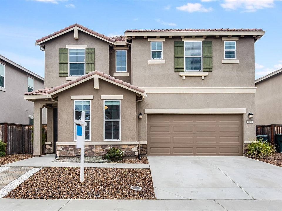 1st image of 2141 Castle Pines Way