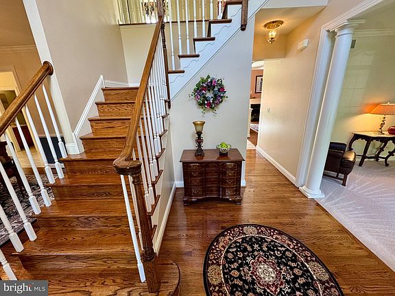 4th image of 9 Emsley Dr