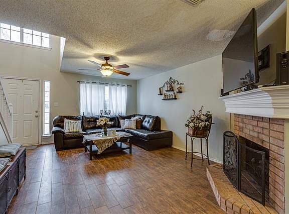 5th image of 2709 Dover Gardens Dr