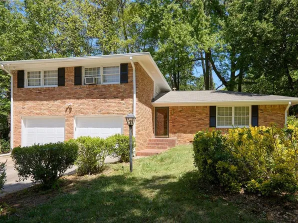 2395 Kelly Lake Dr, Decatur, GA 30032