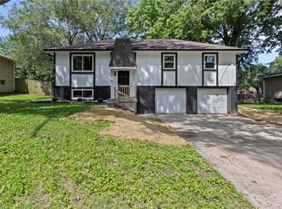 1719 SW 5th St, Blue Springs, MO 64014