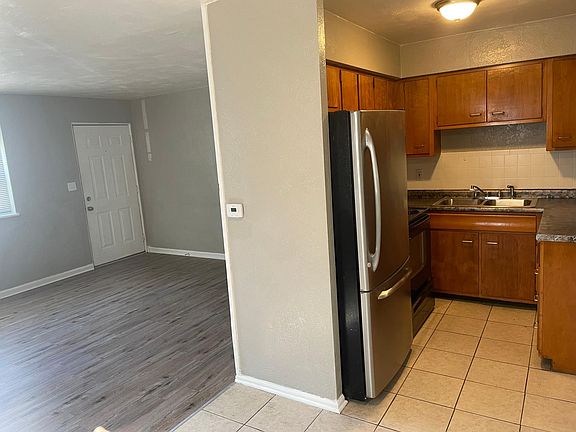 3rd image of 3718 Baltimore Ave Unit 6