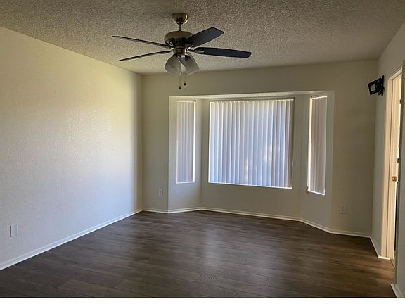5th image of 3320 Thunderbird Dr