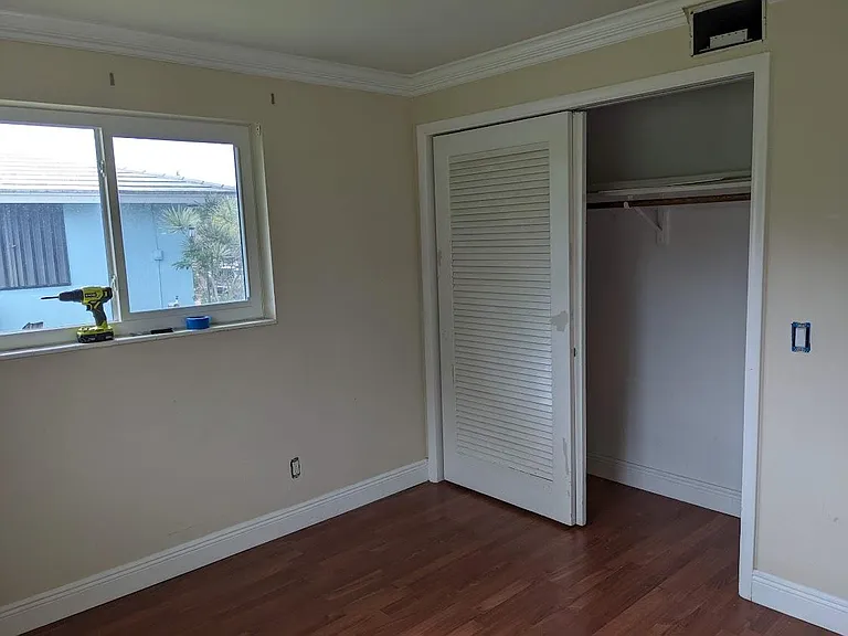 243 SW 12th Ave — Photo 15
