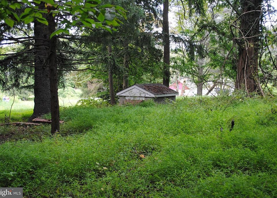 2nd image of 142 Glen Mills Rd