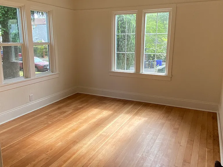Bedroom 1 with minisplit for airconditioning and heat