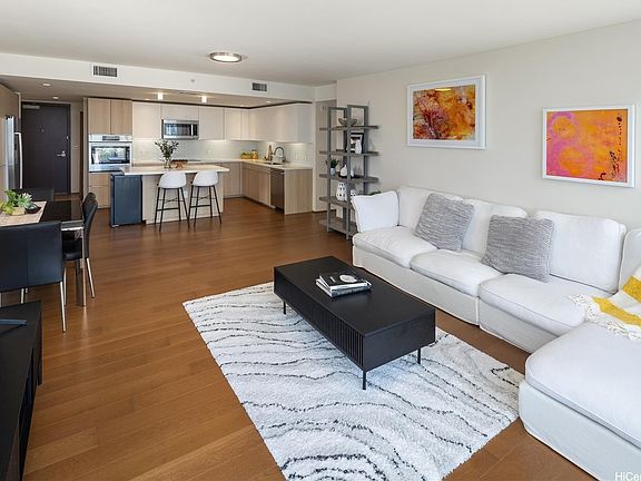 5th image of 888 Kapiolani Blvd #2703
