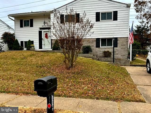 2nd image of 7222 Crown Rd