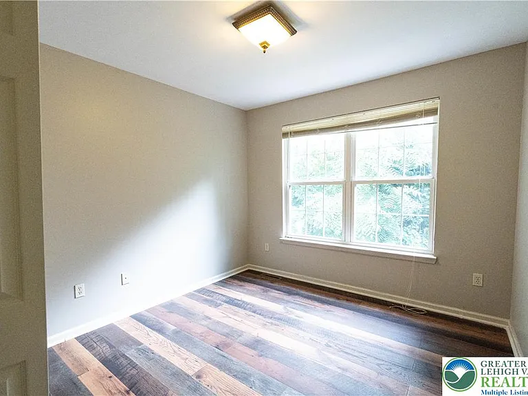 127 Highlands Cir — Photo 25