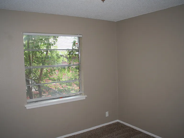 9915 E 22nd Pl — Photo 10