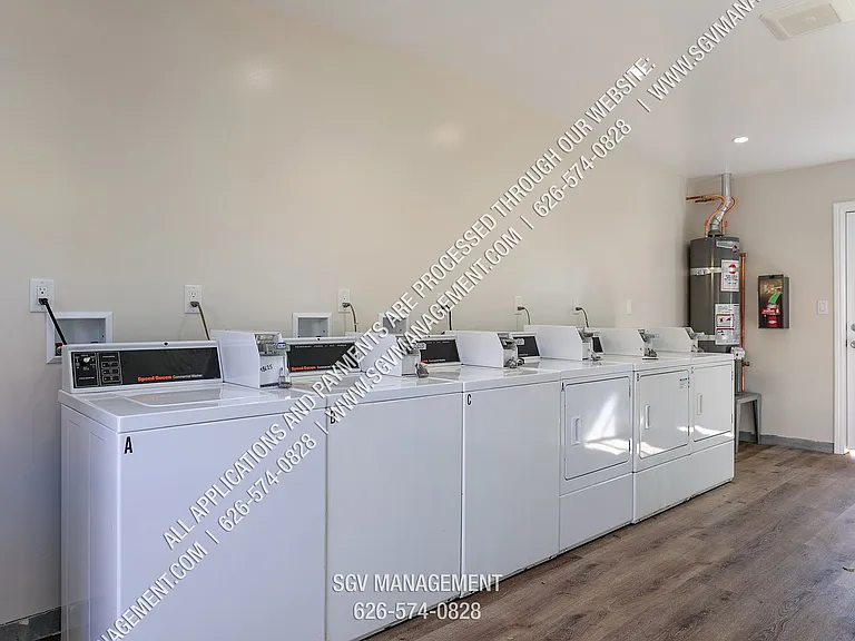 1001-1005 W Huntington Dr — Photo 10