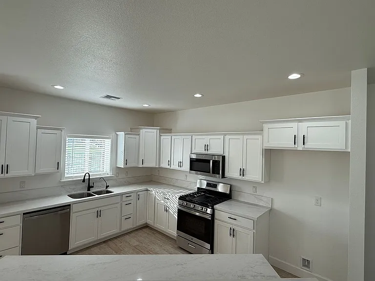 5640 S Desert Lakes Dr — Photo 10