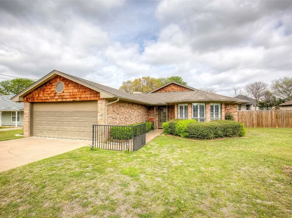 6422 Circo Dr, Granbury, TX 76049