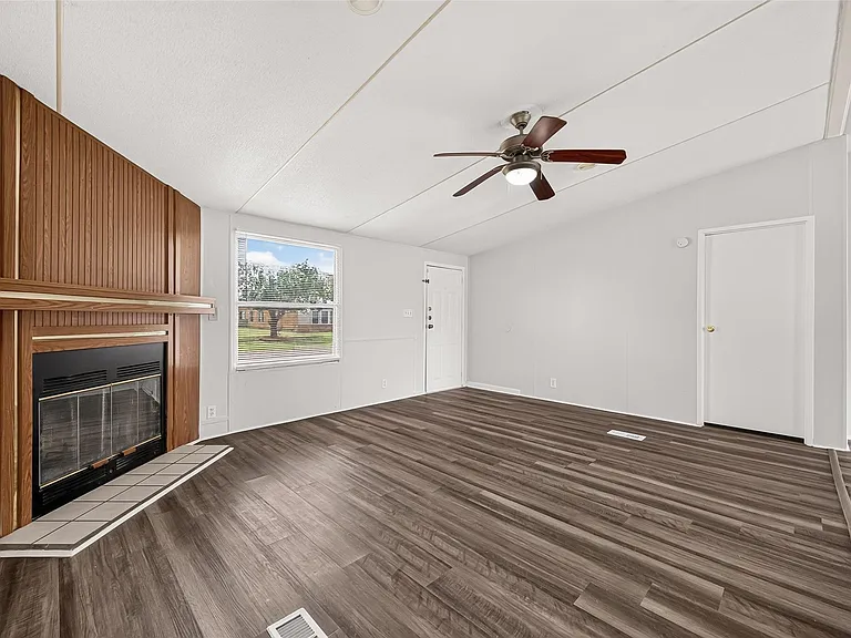 20306 Mountaindale Dr — Photo 5