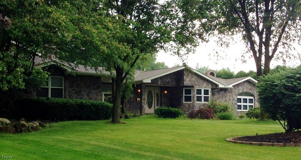 2nd image of 496 N Briarcliff Dr