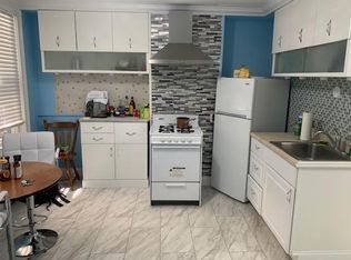 17 Cleveland Pl #1FM, Boston, MA 02113