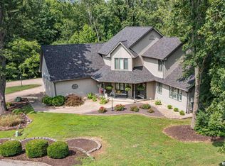 2006 Northwoods Pl, Mount Vernon, IL 62864