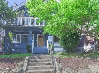 5011 17th Ave NE #A, Seattle, WA 98105