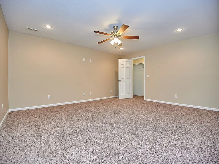 Graycliff Townhomes — Photo 50