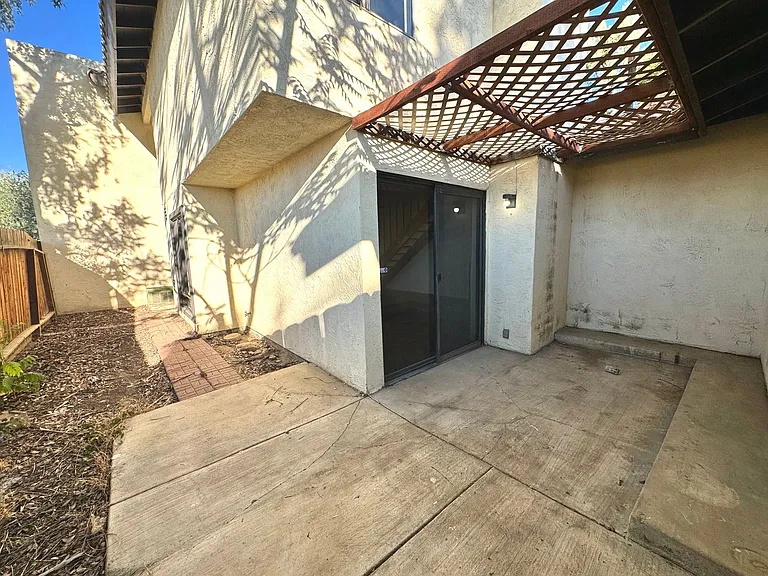 3501 Bernard St #1B — Photo 16