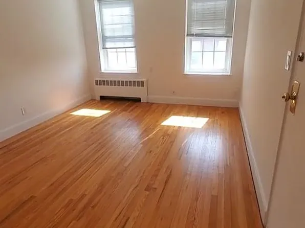 29 Englewood Ave APT 6, Brookline, MA 02445