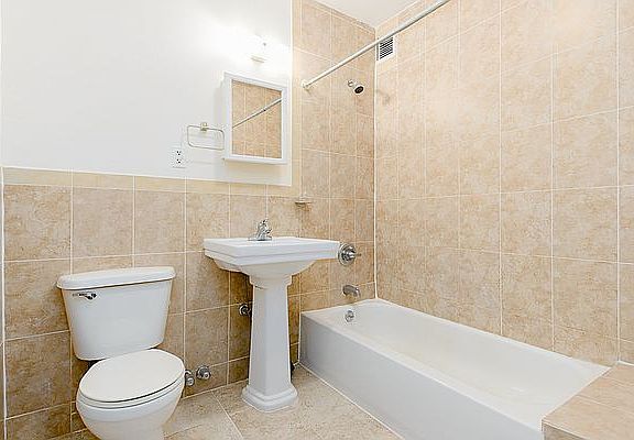 5th image of 796 Sterling Pl #2F