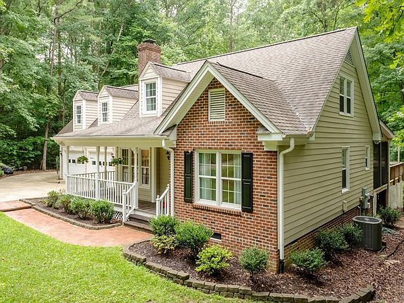 3rd image of 6604 Willow Chase Dr